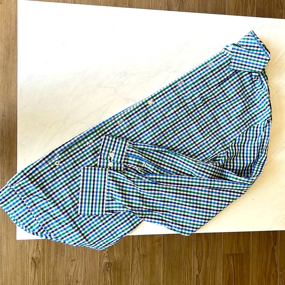 Gap checkered long sleeved dress shirt